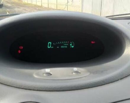Синій Тойота Яріс, об'ємом двигуна 1 л та пробігом 188 тис. км за 3800 $, фото 8 на Automoto.ua