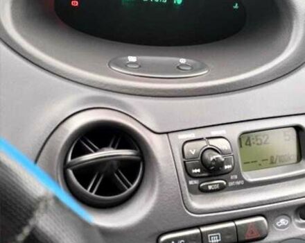 Синий Тойота Ярис, объемом двигателя 1 л и пробегом 270 тыс. км за 5200 $, фото 6 на Automoto.ua