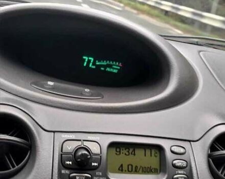 Синий Тойота Ярис, объемом двигателя 1 л и пробегом 270 тыс. км за 5200 $, фото 61 на Automoto.ua