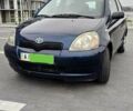 Синий Тойота Ярис, объемом двигателя 1 л и пробегом 270 тыс. км за 5200 $, фото 73 на Automoto.ua