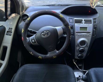 Синий Тойота Ярис, объемом двигателя 1.3 л и пробегом 200 тыс. км за 5500 $, фото 7 на Automoto.ua