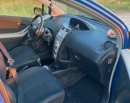 Синий Тойота Ярис, объемом двигателя 1.3 л и пробегом 93 тыс. км за 6200 $, фото 2 на Automoto.ua