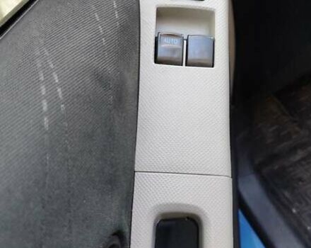 Тойота Яріс 2006 у Одесі на Automoto.ua Синій Тойота Яріс, об'ємом двигуна 1.3 л та пробігом 144 тис. км за 7000 $, фото 7 на Automoto.ua