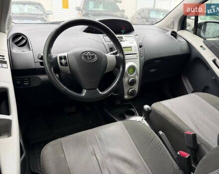 Синий Тойота Ярис, объемом двигателя 1.3 л и пробегом 144 тыс. км за 5999 $, фото 13 на Automoto.ua