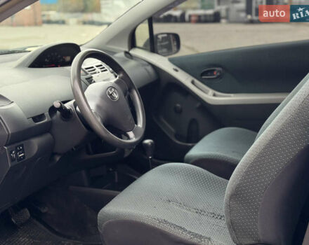 Синий Тойота Ярис, объемом двигателя 1.5 л и пробегом 129 тыс. км за 6199 $, фото 7 на Automoto.ua