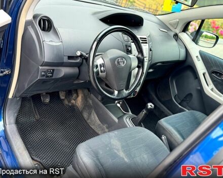 Тойота Яріс 2007 у Кам'янське (Дніпродзержинськ) на Automoto.ua Синій Тойота Яріс, об'ємом двигуна 1.4 л та пробігом 236 тис. км за 4300 $, фото 4 на Automoto.ua