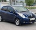 Синий Тойота Ярис, объемом двигателя 1.3 л и пробегом 142 тыс. км за 6000 $, фото 1 на Automoto.ua