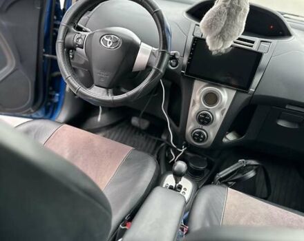 Синий Тойота Ярис, объемом двигателя 1.3 л и пробегом 256 тыс. км за 6000 $, фото 14 на Automoto.ua