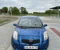 Синий Тойота Ярис, объемом двигателя 1.3 л и пробегом 256 тыс. км за 6000 $, фото 2 на Automoto.ua