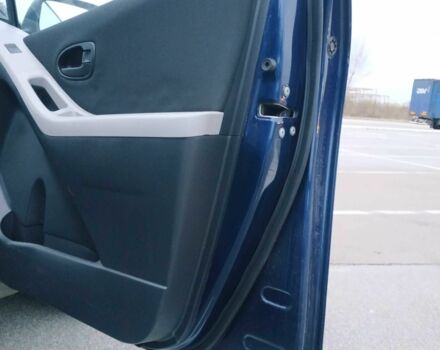 Синій Тойота Яріс, об'ємом двигуна 1 л та пробігом 195 тис. км за 4999 $, фото 16 на Automoto.ua