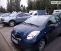 Синій Тойота Яріс, об'ємом двигуна 1 л та пробігом 178 тис. км за 6000 $, фото 1 на Automoto.ua