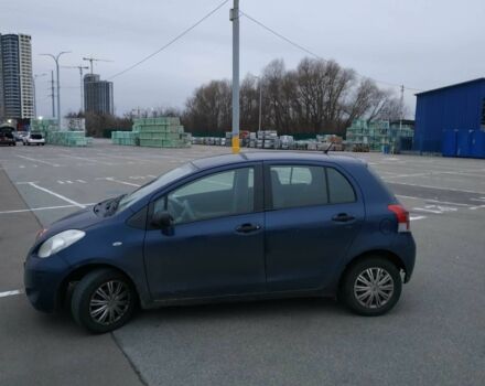 Синій Тойота Яріс, об'ємом двигуна 1 л та пробігом 195 тис. км за 4999 $, фото 10 на Automoto.ua