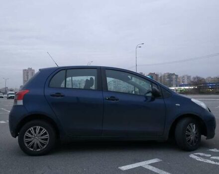 Синий Тойота Ярис, объемом двигателя 0 л и пробегом 195 тыс. км за 4999 $, фото 3 на Automoto.ua
