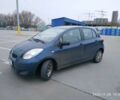 Синій Тойота Яріс, об'ємом двигуна 1 л та пробігом 195 тис. км за 4999 $, фото 1 на Automoto.ua