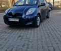 Синий Тойота Ярис, объемом двигателя 1 л и пробегом 200 тыс. км за 4600 $, фото 1 на Automoto.ua
