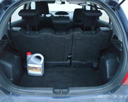 Синій Тойота Яріс, об'ємом двигуна 1 л та пробігом 195 тис. км за 4999 $, фото 17 на Automoto.ua