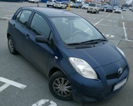 Синій Тойота Яріс, об'ємом двигуна 1 л та пробігом 195 тис. км за 4999 $, фото 3 на Automoto.ua