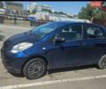 Синій Тойота Яріс, об'ємом двигуна 1 л та пробігом 280 тис. км за 4500 $, фото 1 на Automoto.ua