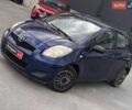 Синий Тойота Ярис, объемом двигателя 1 л и пробегом 280 тыс. км за 5200 $, фото 1 на Automoto.ua