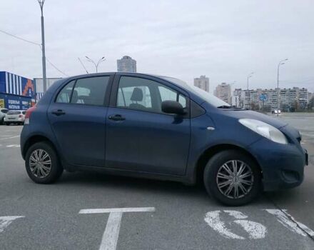 Синий Тойота Ярис, объемом двигателя 0 л и пробегом 195 тыс. км за 4999 $, фото 4 на Automoto.ua