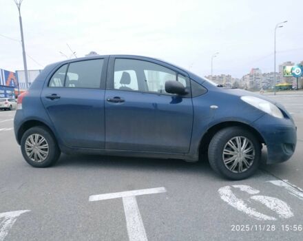 Синій Тойота Яріс, об'ємом двигуна 1 л та пробігом 195 тис. км за 4999 $, фото 4 на Automoto.ua