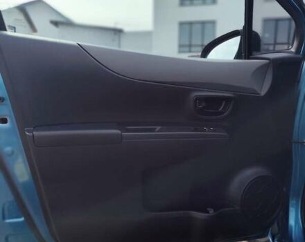 Синий Тойота Ярис, объемом двигателя 1 л и пробегом 144 тыс. км за 6800 $, фото 19 на Automoto.ua