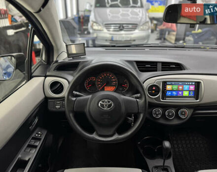Синий Тойота Ярис, объемом двигателя 1.5 л и пробегом 212 тыс. км за 8000 $, фото 21 на Automoto.ua