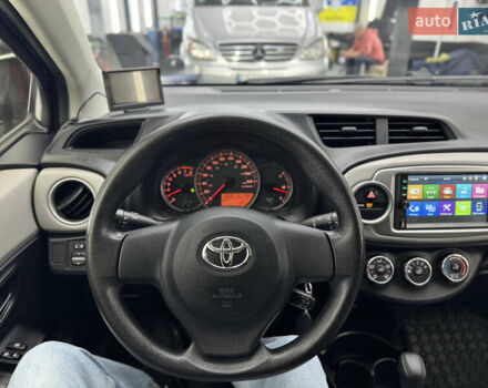 Синий Тойота Ярис, объемом двигателя 1.5 л и пробегом 212 тыс. км за 8000 $, фото 22 на Automoto.ua