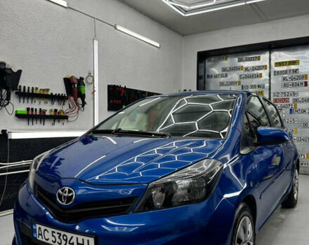 Синий Тойота Ярис, объемом двигателя 1.5 л и пробегом 212 тыс. км за 8000 $, фото 4 на Automoto.ua
