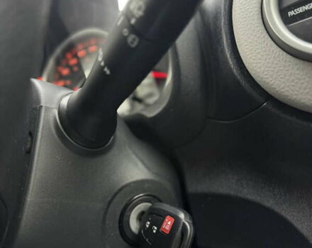 Синий Тойота Ярис, объемом двигателя 1.5 л и пробегом 212 тыс. км за 8000 $, фото 30 на Automoto.ua