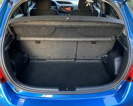 Тойота Яріс 2016 у Никополе на Automoto.ua Синій Тойота Яріс, об'ємом двигуна 1.36 л та пробігом 174 тис. км за 10500 $, фото 5 на Automoto.ua