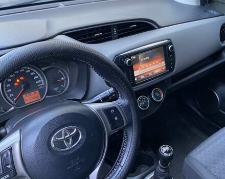 Тойота Яріс 2016 у Никополе на Automoto.ua Синій Тойота Яріс, об'ємом двигуна 1.36 л та пробігом 174 тис. км за 10500 $, фото 8 на Automoto.ua