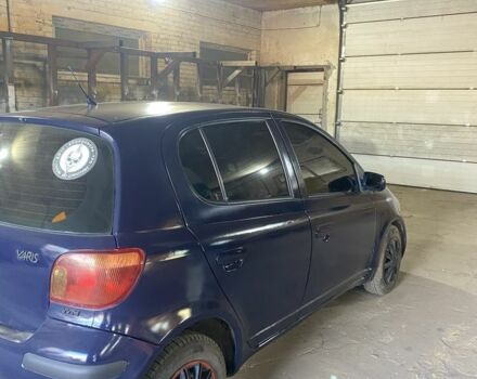 Синий Тойота Ярис, объемом двигателя 1 л и пробегом 126 тыс. км за 3200 $, фото 2 на Automoto.ua