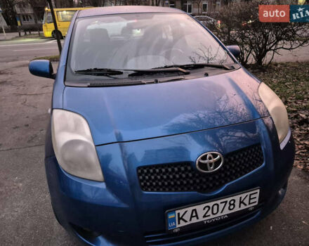 Синий Тойота Ярис, объемом двигателя 1.3 л и пробегом 200 тыс. км за 5200 $, фото 1 на Automoto.ua