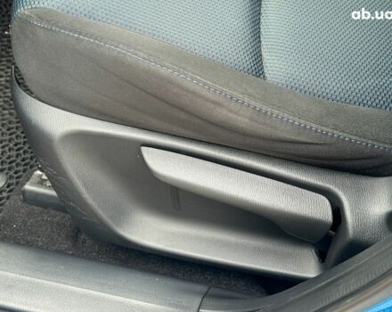 Синій Тойота Яріс, об'ємом двигуна 1.5 л та пробігом 170 тис. км за 12790 $, фото 15 на Automoto.ua