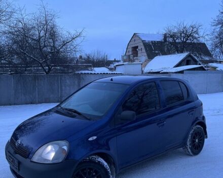 Синий Тойота Ярис, объемом двигателя 1 л и пробегом 200 тыс. км за 3400 $, фото 1 на Automoto.ua