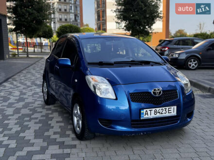 Синий Тойота Ярис, объемом двигателя 1.3 л и пробегом 175 тыс. км за 6000 $, фото 1 на Automoto.ua