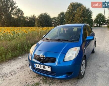 Синий Тойота Ярис, объемом двигателя 1.3 л и пробегом 93 тыс. км за 6200 $, фото 1 на Automoto.ua