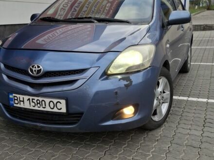 Синий Тойота Ярис, объемом двигателя 1.5 л и пробегом 240 тыс. км за 5600 $, фото 1 на Automoto.ua