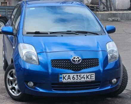 Синий Тойота Ярис, объемом двигателя 1.3 л и пробегом 219 тыс. км за 5300 $, фото 1 на Automoto.ua