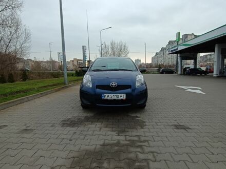 Синий Тойота Ярис, объемом двигателя 1 л и пробегом 3 тыс. км за 6000 $, фото 1 на Automoto.ua