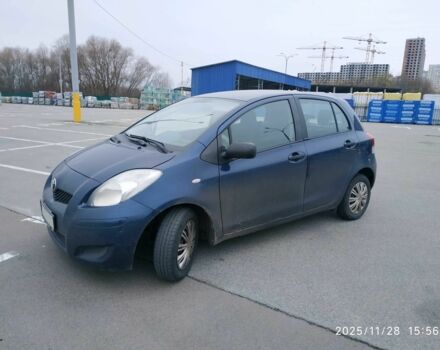 Синий Тойота Ярис, объемом двигателя 1 л и пробегом 195 тыс. км за 4999 $, фото 1 на Automoto.ua