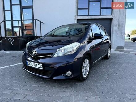 Тойота Яріс 2013 у Рівному на Automoto.ua Синій Тойота Яріс, об'ємом двигуна 1.36 л та пробігом 184 тис. км за 7100 $, фото 1 на Automoto.ua