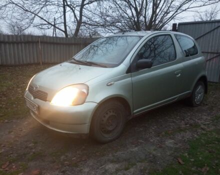 Зеленый Тойота Ярис, объемом двигателя 1 л и пробегом 370 тыс. км за 3000 $, фото 5 на Automoto.ua