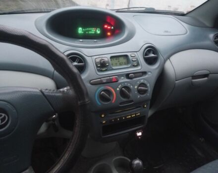 Зеленый Тойота Ярис, объемом двигателя 1 л и пробегом 370 тыс. км за 3000 $, фото 8 на Automoto.ua
