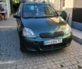 Зелений Тойота Яріс, об'ємом двигуна 1 л та пробігом 307 тис. км за 2794 $, фото 1 на Automoto.ua
