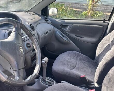 Зеленый Тойота Ярис, объемом двигателя 1.3 л и пробегом 132 тыс. км за 6500 $, фото 5 на Automoto.ua