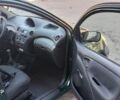 Зеленый Тойота Ярис, объемом двигателя 1 л и пробегом 133 тыс. км за 2800 $, фото 2 на Automoto.ua