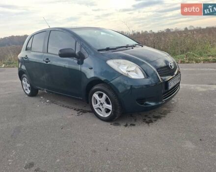 Зелений Тойота Яріс, об'ємом двигуна 1 л та пробігом 188 тис. км за 3750 $, фото 23 на Automoto.ua
