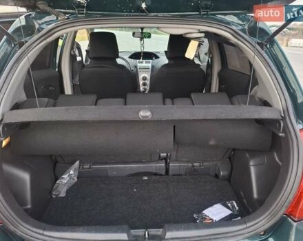 Зелений Тойота Яріс, об'ємом двигуна 1 л та пробігом 188 тис. км за 3750 $, фото 25 на Automoto.ua